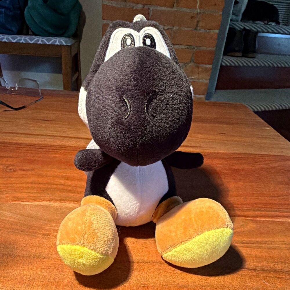 San-Ei Super Mario Black Yoshi Hanging Loop Plush Doll 2011 MPN SX50-006